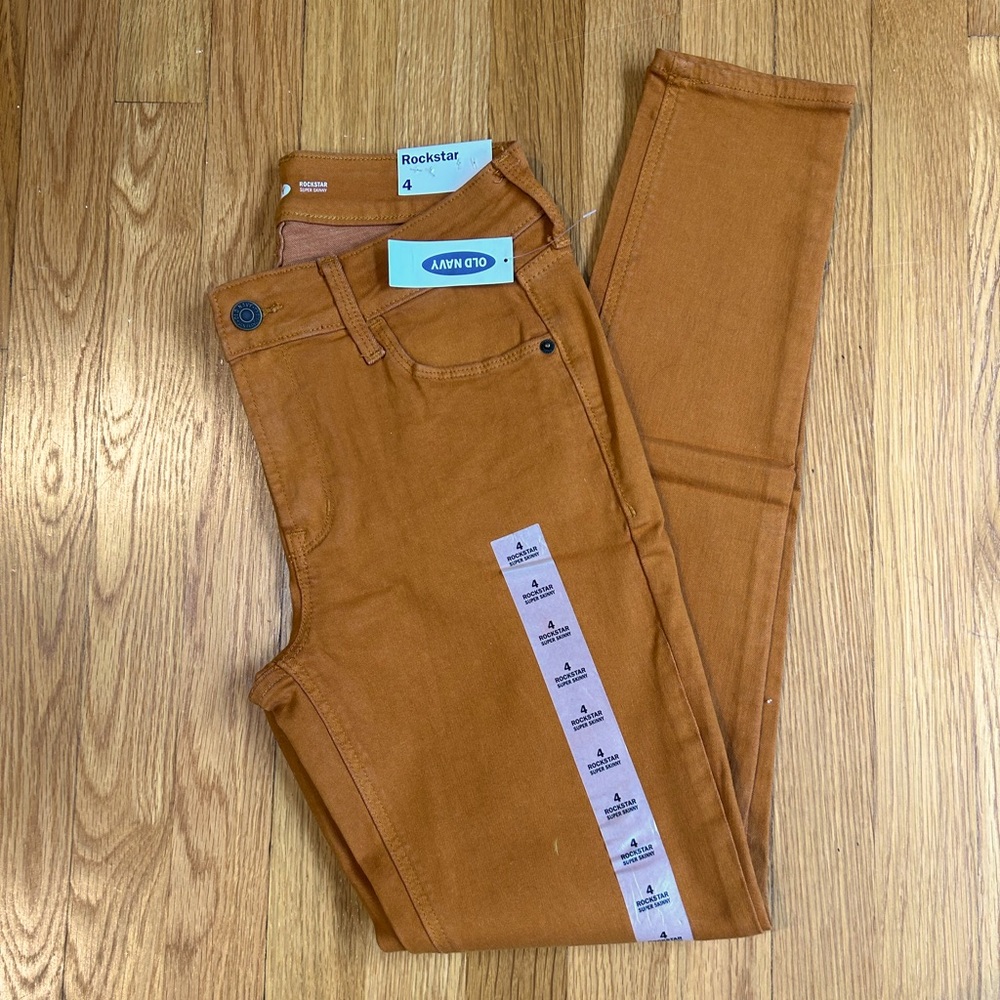 BRAND NEW Old Navy Rockstar Super Skinny Rust Color